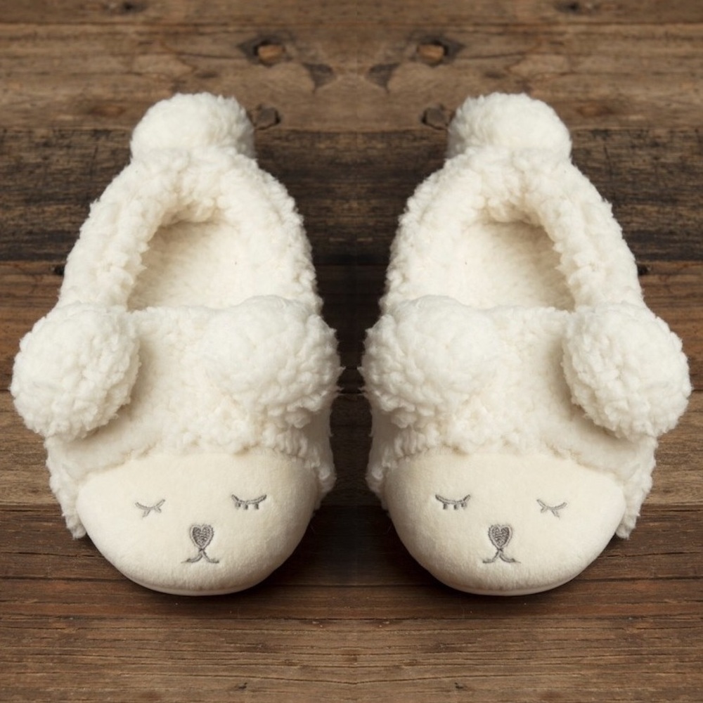🐾 Rare Plush Sheep Slippers in White 🐾